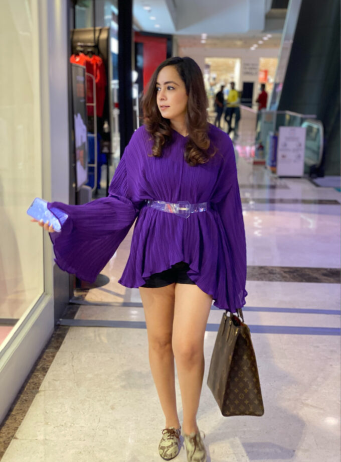 Flowy Top With Belt