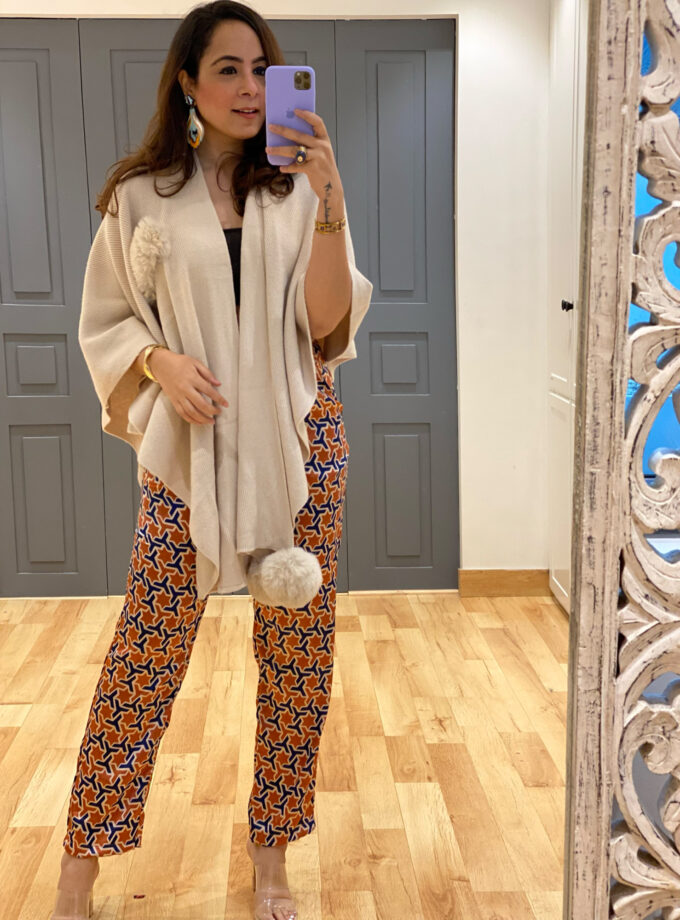 Faux fur Pompom Wrap