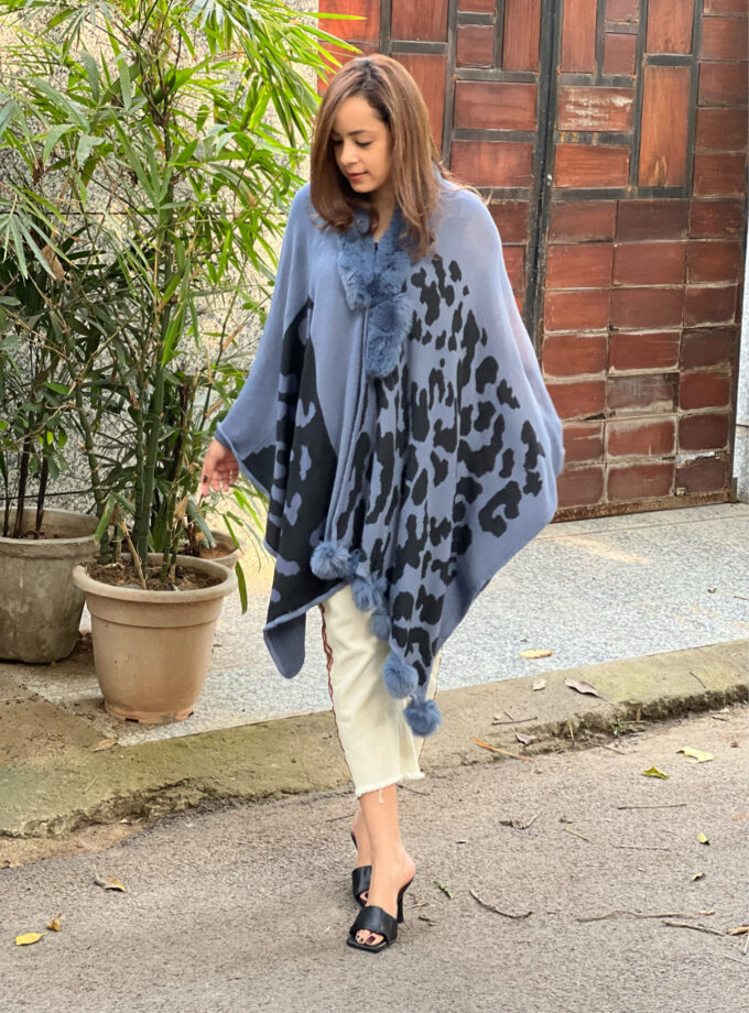 Printed Faux fur Cape - Kimono