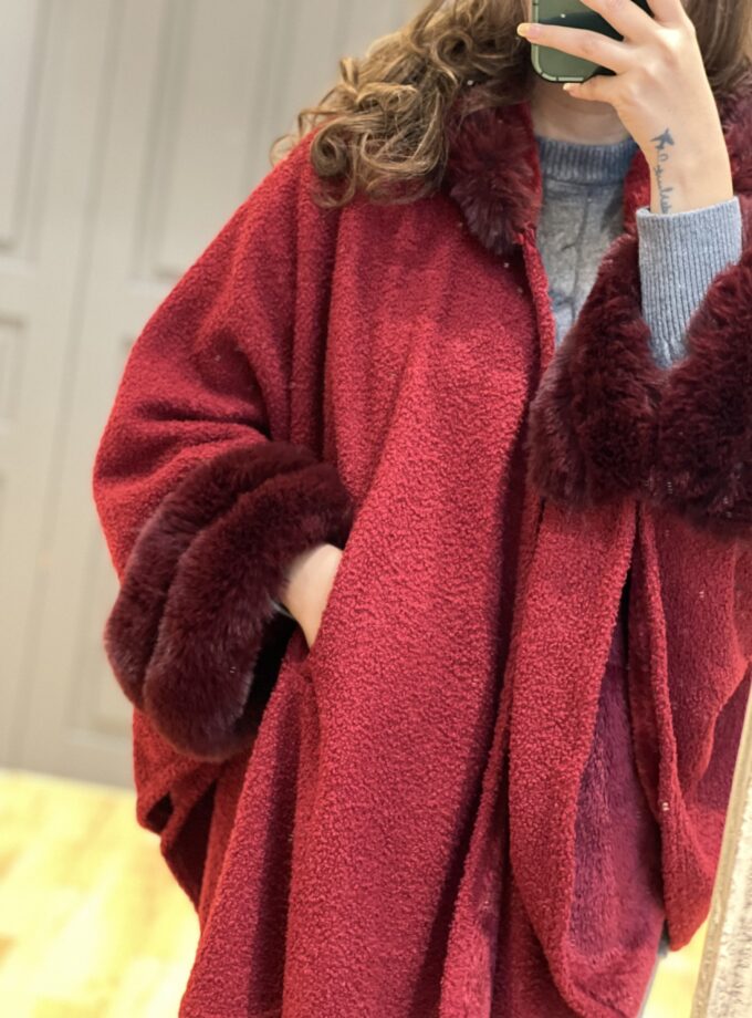 Candy Faux fur cape - kimono