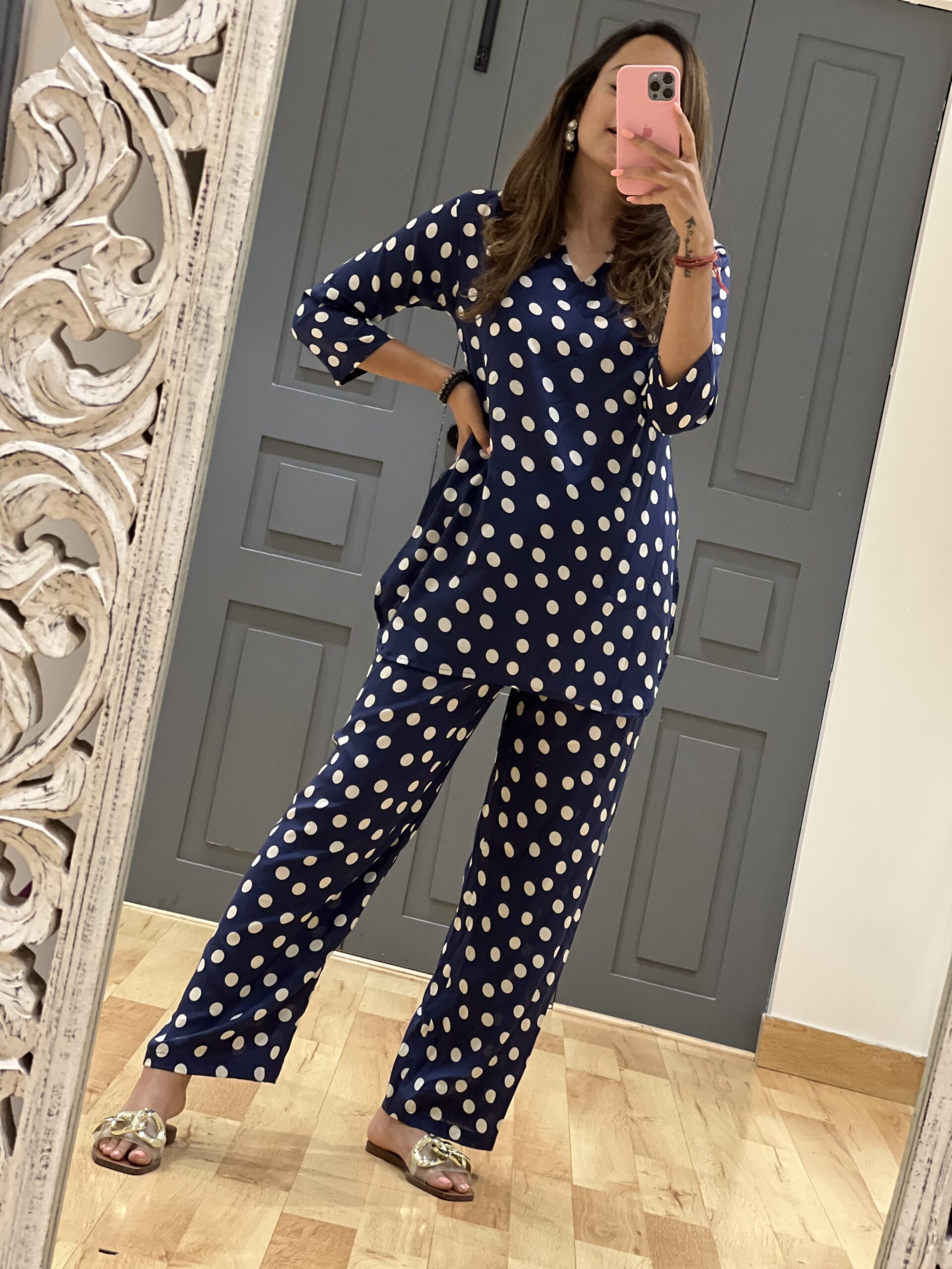 9349DC79-2FE6-41A3-AB33-669C16D5627F