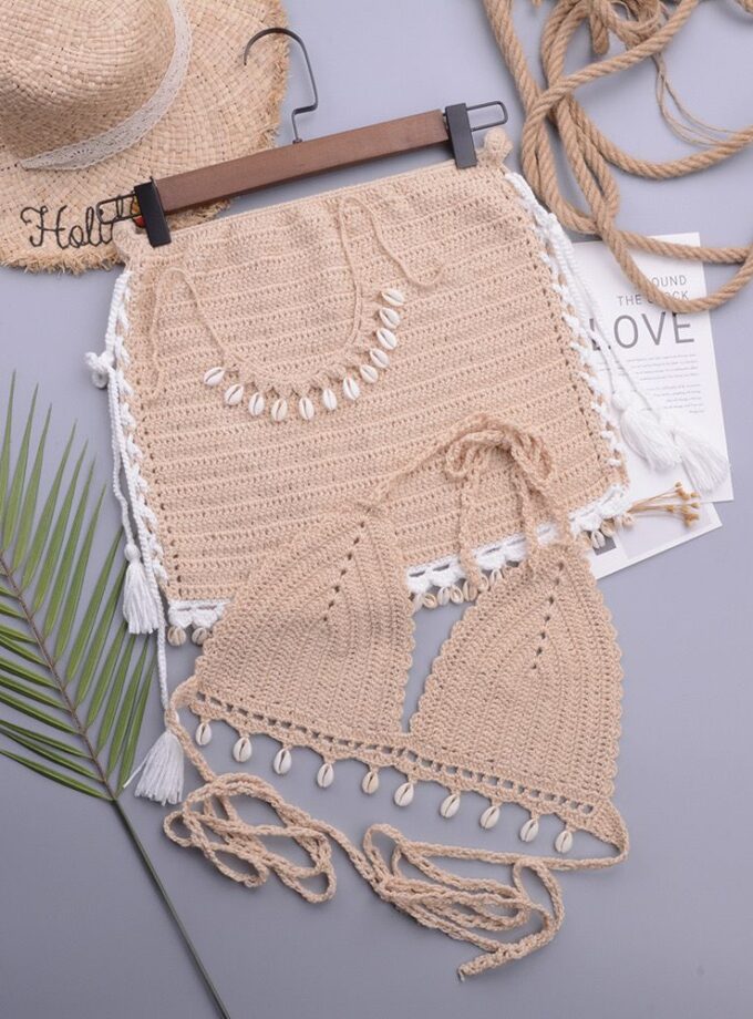 Crochet shell coord set with neckpiece