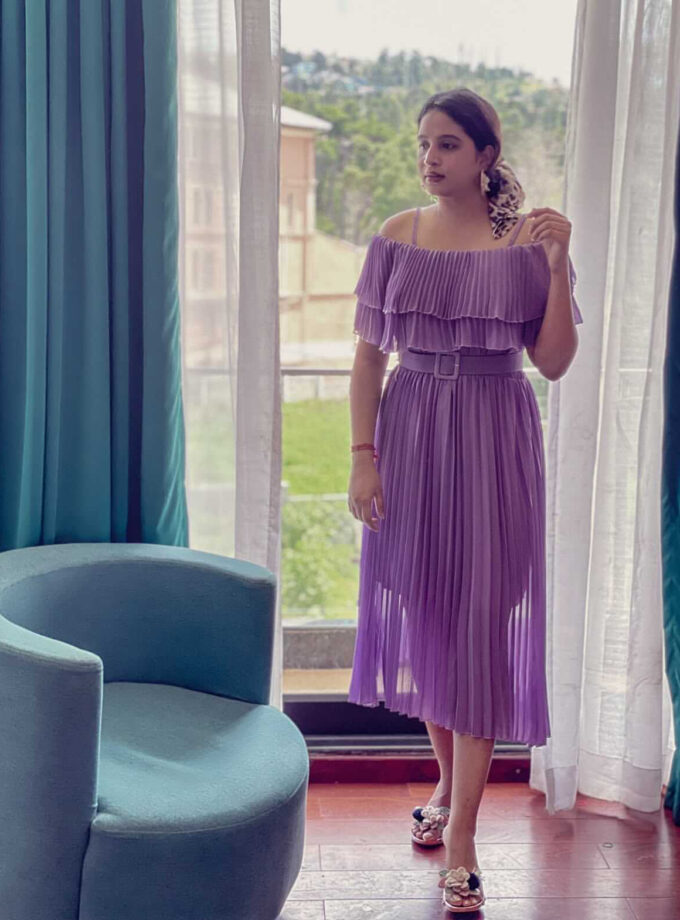 Miaanbo Pleated long Dress with belt