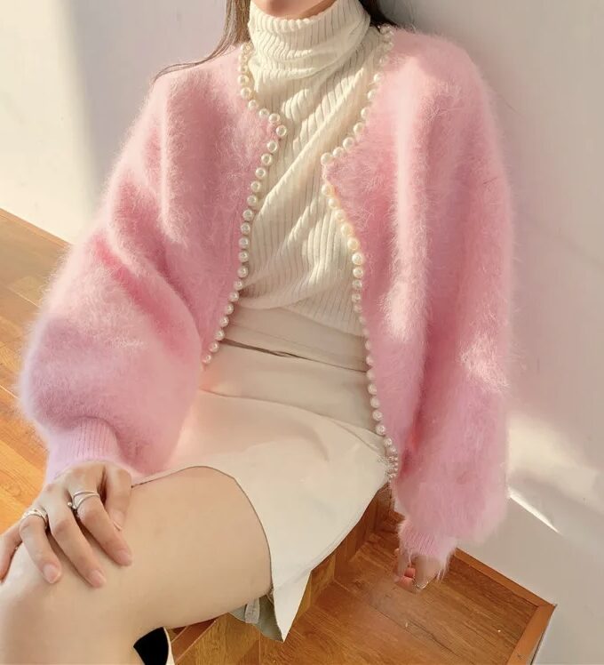 Te Amo Pearl Sweater - Cardigan