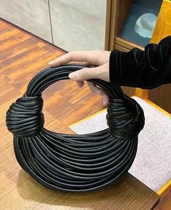 8AFA7CF5-4F95-42DA-A512-BE7E9860DA61