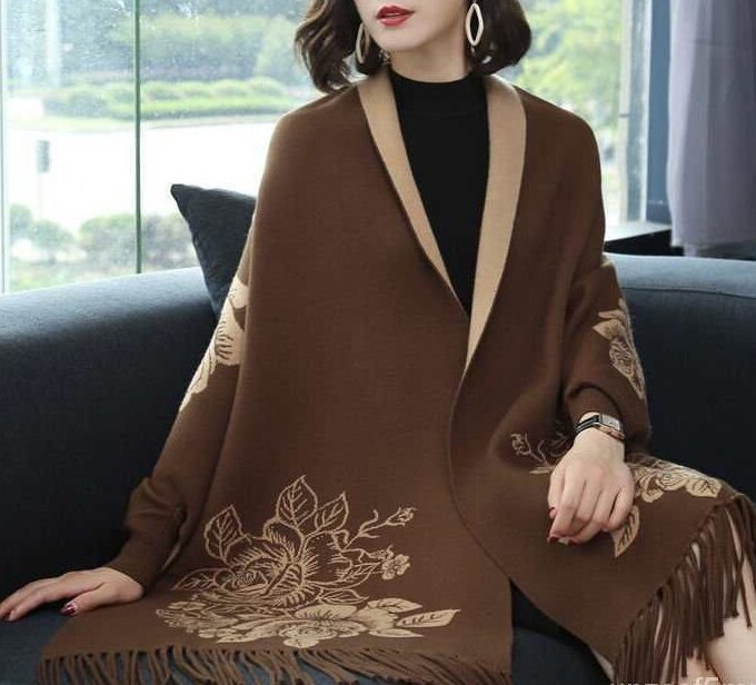 Lorna printed Wrap With Sleeves