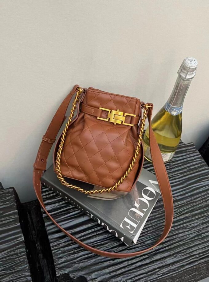 Reelo sling Bag