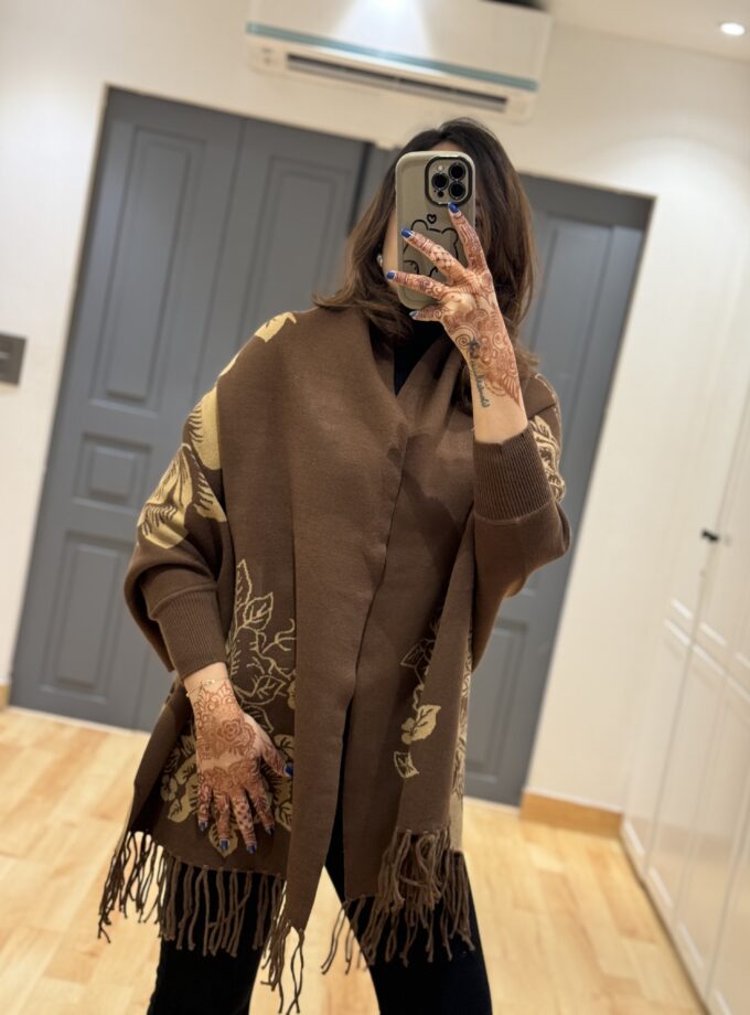 Lorna printed Wrap With Sleeves