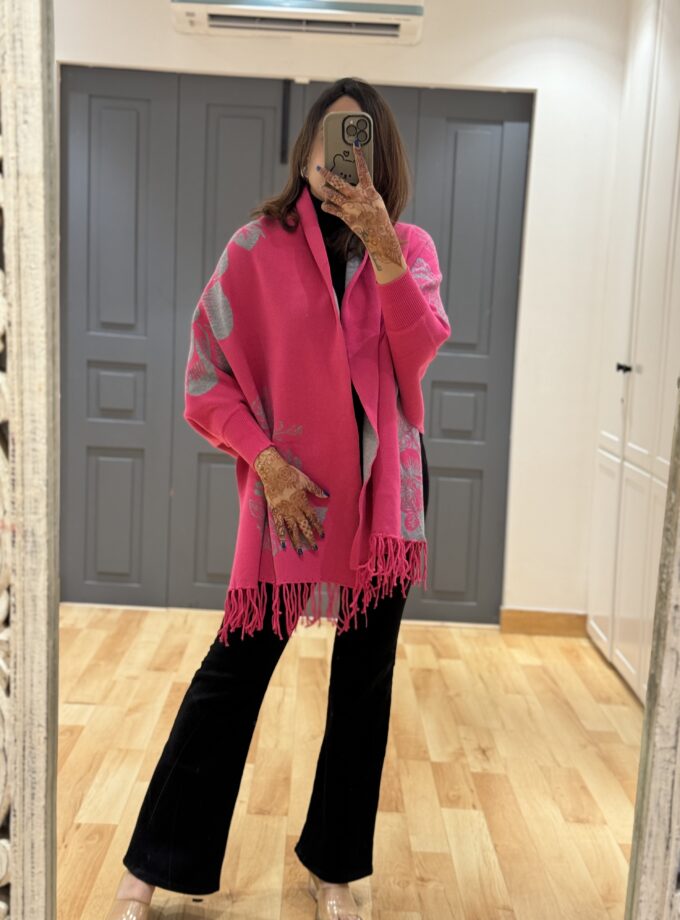 Lorna printed Wrap With Sleeves