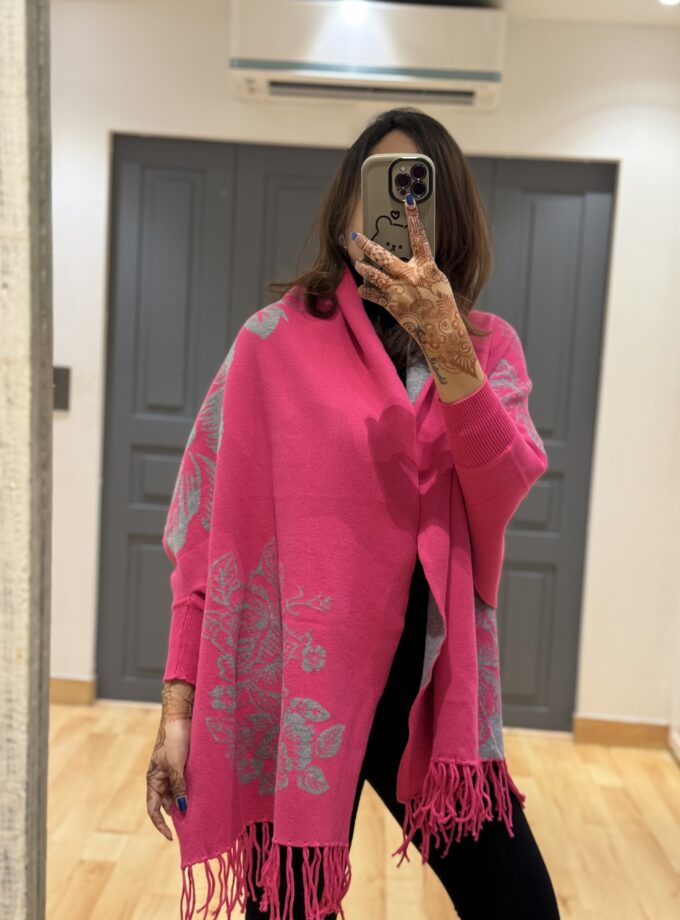 Lorna printed Wrap With Sleeves