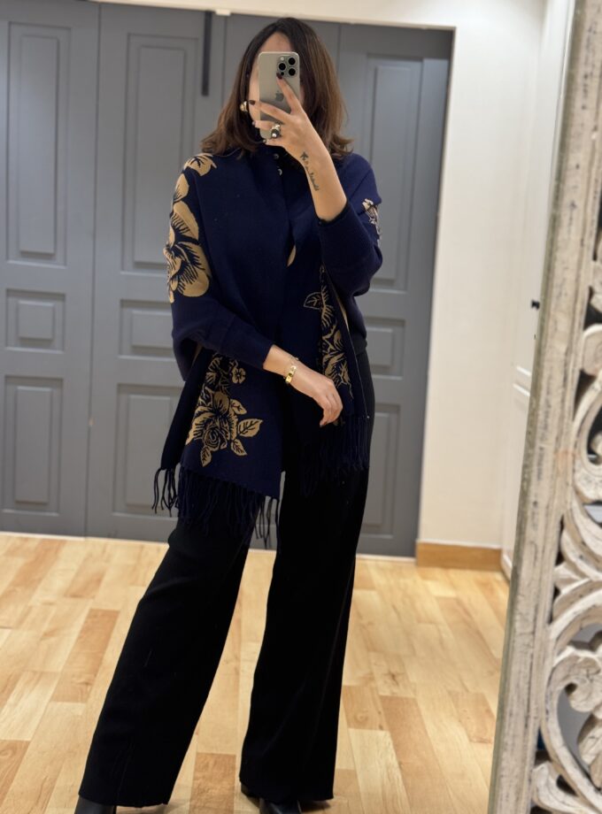 Lorna printed Wrap With Sleeves