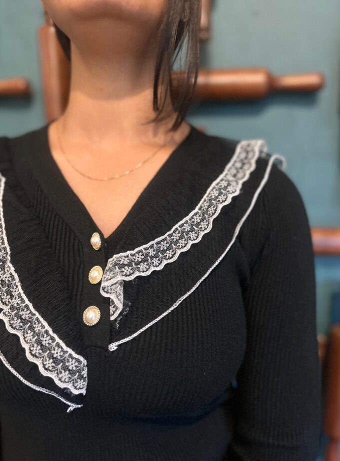 Tylesh Lace Knitted top