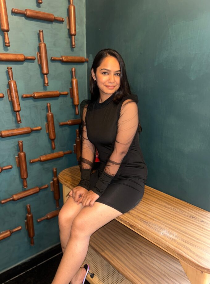 Zed Mesh sleeves dress