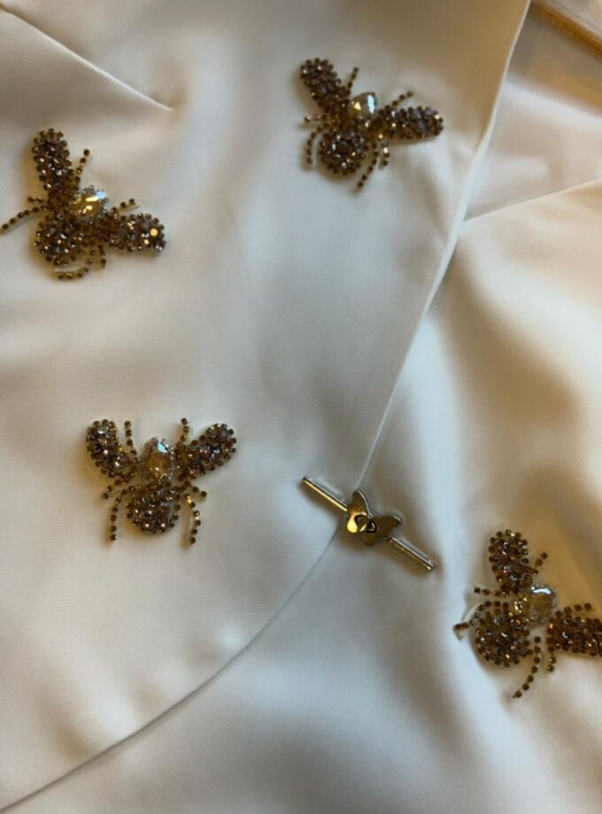 Vio Embellished Bee Brooch Blazer