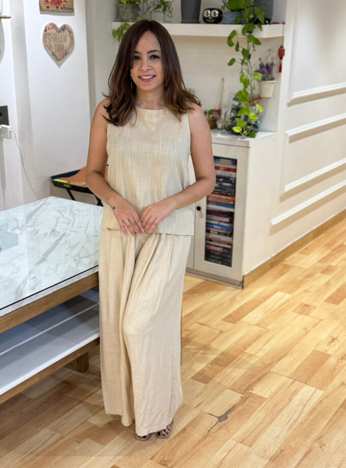 Perul Linen Coord Set With Detachable Scarf